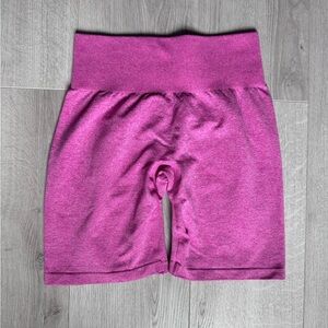 NVGTN scrunch shorts